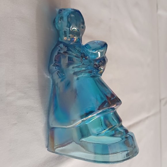 Vintage Wheaton Glass Blue Iridescent Carnival Victorian Dutch Boy Paperweight - Picture 4 of 6